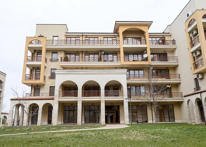 Lighthouse Glof - 1bd By Flat Mаnager Balchik